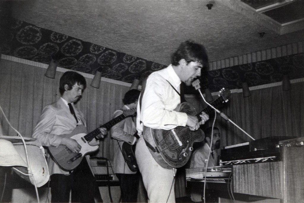 ERIC CLAPTON: LIFE IN 12 BARS